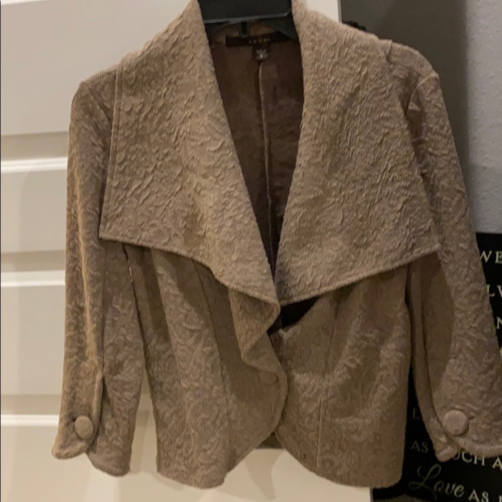 Jacket - Picture 3 of 6